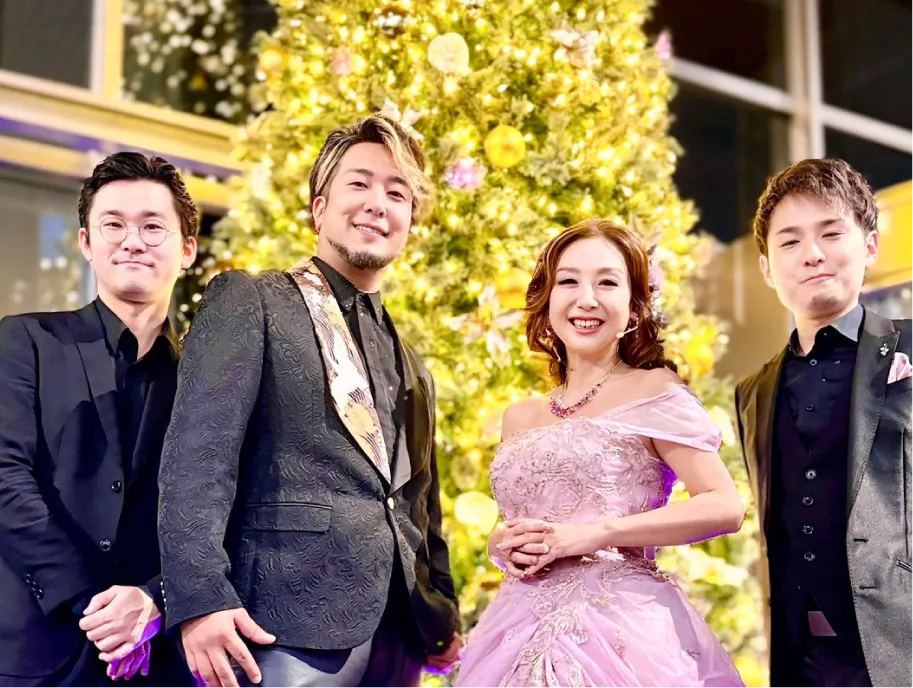 スタッフ集合のギャラリー写真